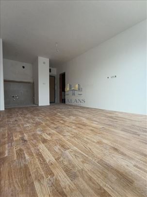 Retko u ponudi, brzo useljiva garsonjera 30m²