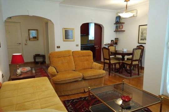 Rige od Fere, 80m2, trosoban, namešten, terasa