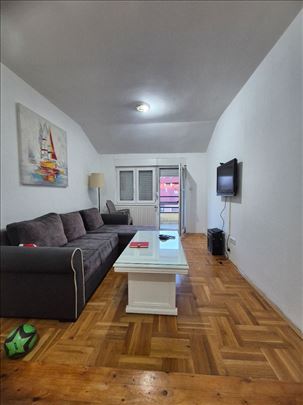 Širi centar 3.0 namešten, parking, odmah dostupan