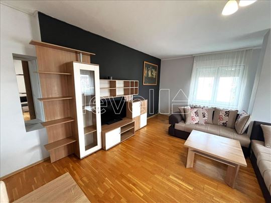 Stan,Novi Sad,Nova Detelinara,kv: 76.00