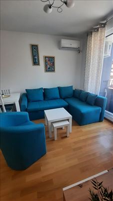 Izdaje se lep jednosoban stan kod Fontane