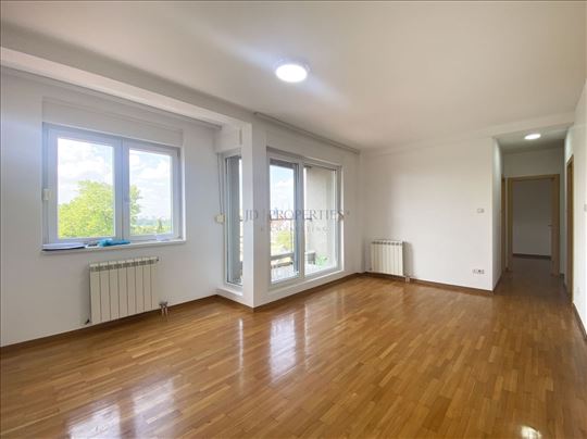 Izdavanje kancelarijskog prostora Banovo brdo