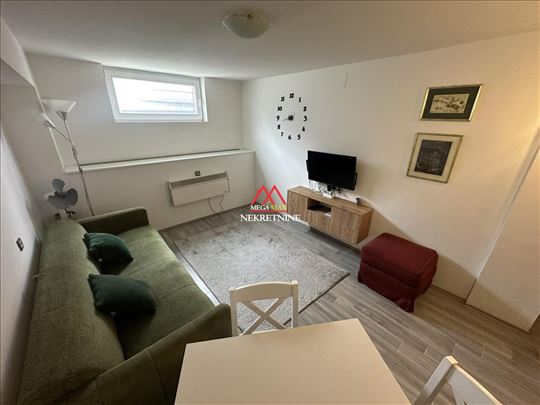 Jednoiposoban stan - 34m2 - Centar