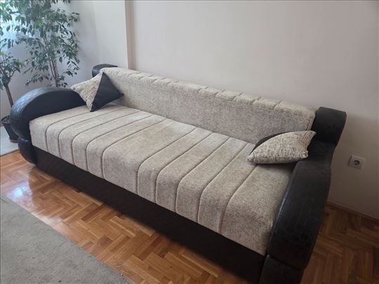 MALO KORIŠĆEN KREVET