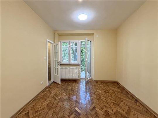 Skadarlija, renoviran, odmah useljiv, mereno 77m2 