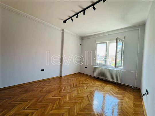 Stan,Novi Sad,Centar,kv: 25.00