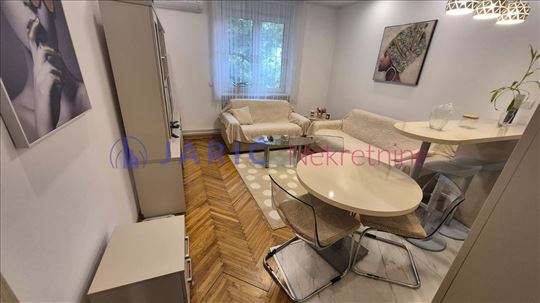 VRAČAR (Kalenić) – 44m² •2.0.Podrum 10m² ✨