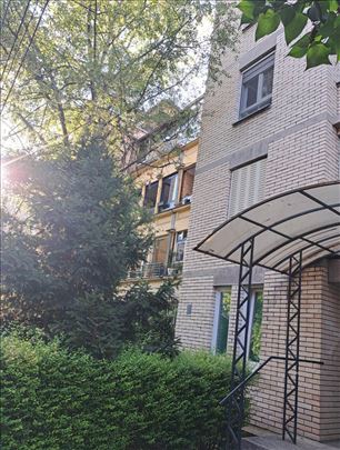 Vračar-Lamartinova, 2,5, 61m2, II sprat, uknjižen