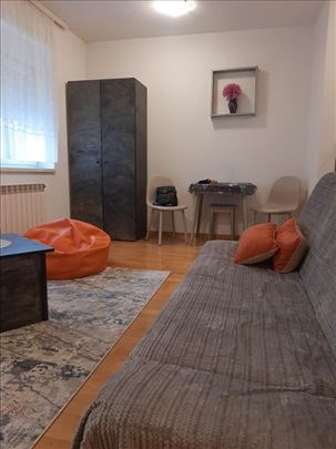 Centar ul. Ćirpanova 25 m2