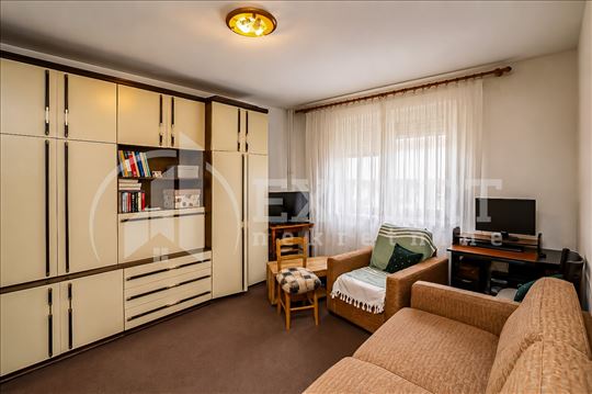 Dvosoban stan u Duvaništu, 7. sprat, lift, Cg