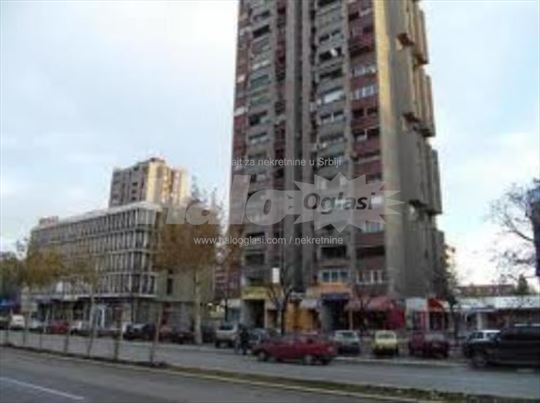 Garsonjera, namestena Novi sad Bul. Oslobodjenja 9
