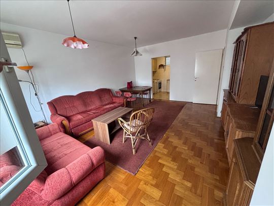 Kod Zire•70m2•trosoban•parking