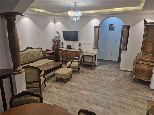 Stan 68 m2, lux sa garazom