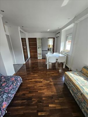 Strahinjića Bana, 2.0, 37m2, VI/7, lift, cg ID#197