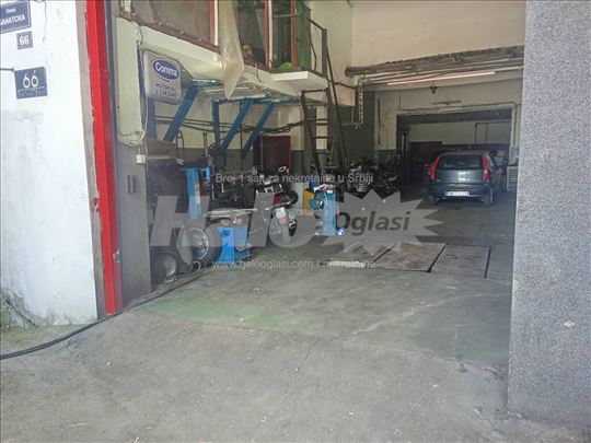 Vulkanizerski servis sa centriranjem trapa
