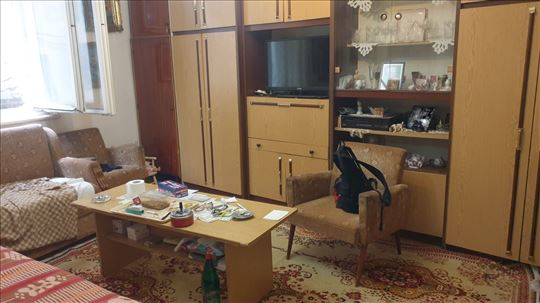 Zvezdara, Dalmatinska, stan 33 m2+lodja, uknjizen