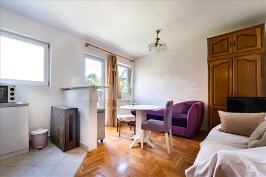 Izdavanje garsonjere – 28m², odlična lokacija