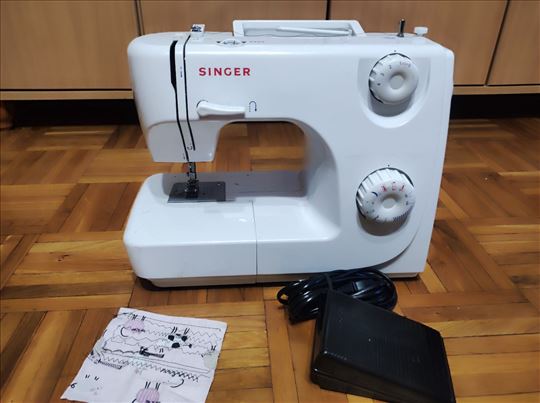 Mašina za šivenje Singer 8280