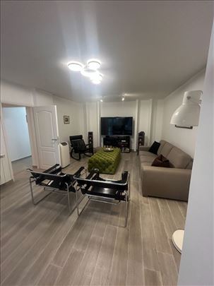 Moderna, renovirana kuca, Avala, mirno okruzenje