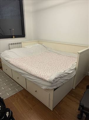 Prodajem IKEA HEMNES krevet – dobro očuvan