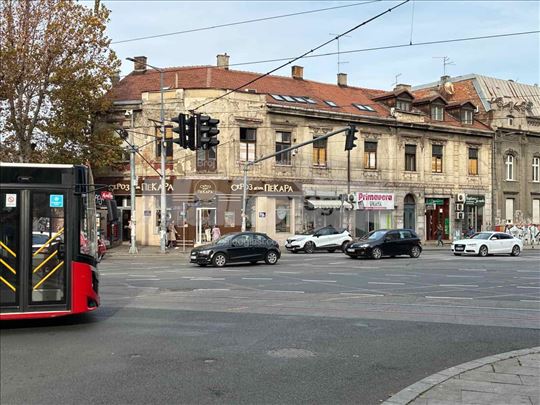 Bulevar despota Stefana, izdaje se garsonjera 