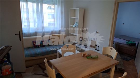 Dvosoban stan za izdavanje, Centar, 50m²