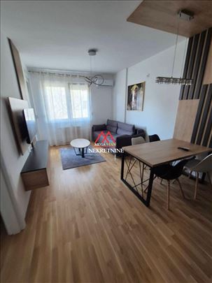 Jednoiposoban stan - 42m2 - Square garden