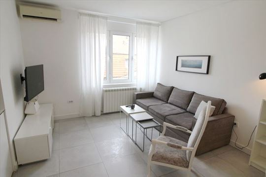 Kompletno renoviran stan, Vračar, ID 3986
