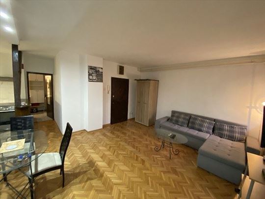 Pere Todorovića, 55m2, duplex, namešten, terasa