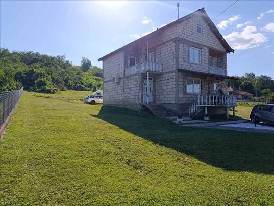 Prostrano imanje sa pogledom na ceo Sopot