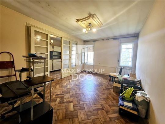 Salonac, 77m2, 3.0, Stari grad