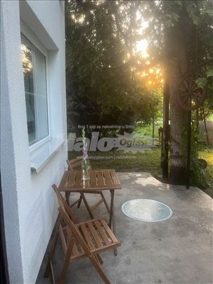 Stan u kući sa prelepim dvorištem, Kotež/Krnjača