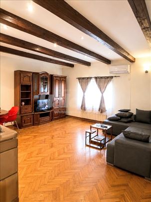 Trg Republike, Čika Ljubina, 2.0