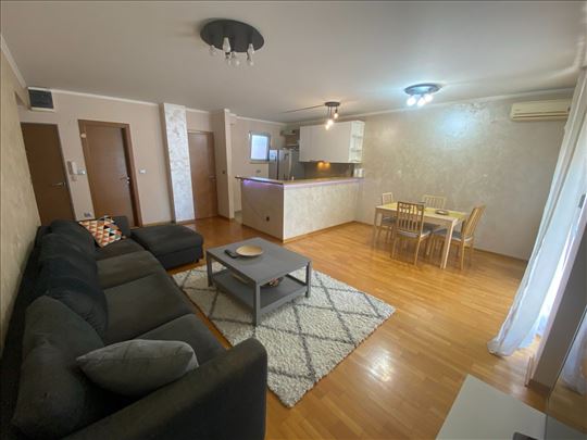 Ulcinjska, 82m2, novija zgrada, parking