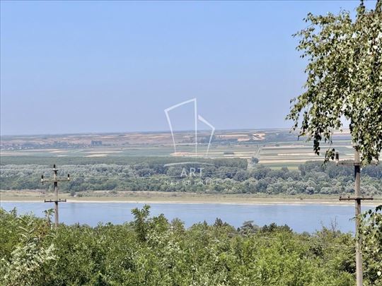 Vikendica sa pogledom na Dunav ID#15645