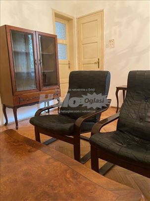 Vračar, kod Hrama, trosoban stan