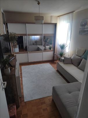 B. kosa 3, 2.5 soban, 74m2