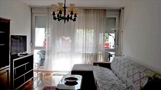 Blok 70a, renoviran, komforan, ID 25870