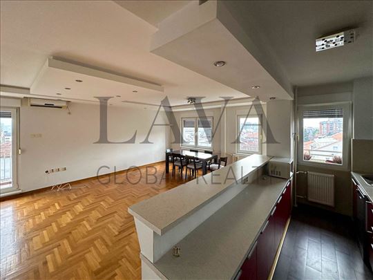 Namešten stan od 110 m² sa garažnim mestom | Lion