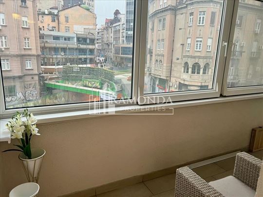 Prodaja stana u samom centru grada, hotel Moskva I