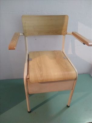 Toaletna stolica