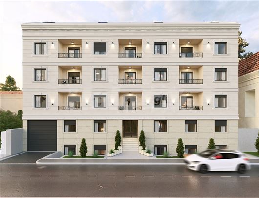 Trosoban stan LUX sa svojim dvorištem