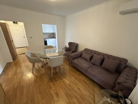 Vračar-Južni bulevar-Trosoban-Uknjižen ID#3306