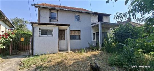 Bulevar despota Stefana, dva nivoa, 33+32 na 1,2a