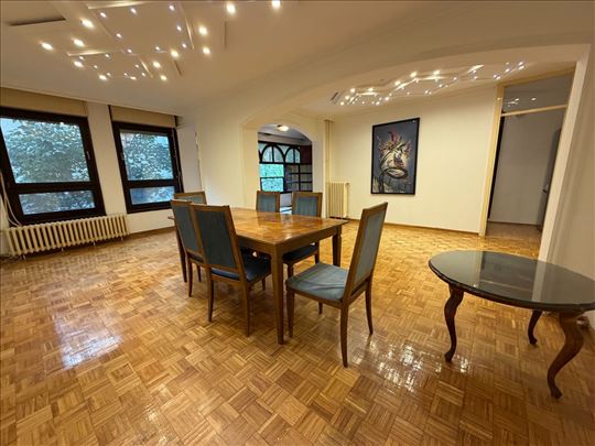 Četvorosoban stan na Vračaru, Kalenić, 115 m²