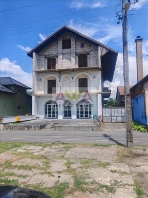 Crvenka – Poslovni objekat oko 600m²