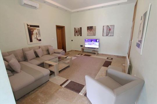Elegantan stan u prestižnom delu Dedinja, ID 7869