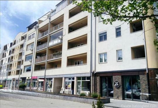 Filmski grad,86 m2, 3.0, namešten, LUX