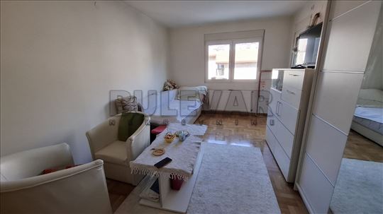 Garsonjera u centru Niša, 29m2