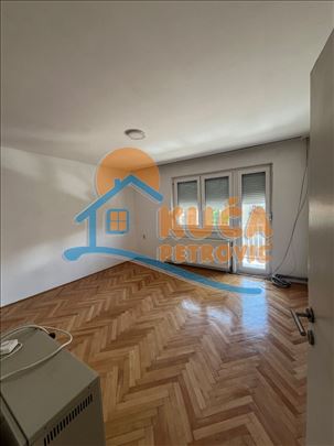 Izdaje se stan u Duvaništu